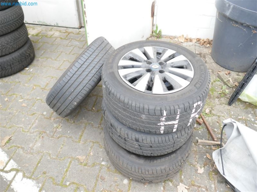 Veículos do serviço de enfermagem-17