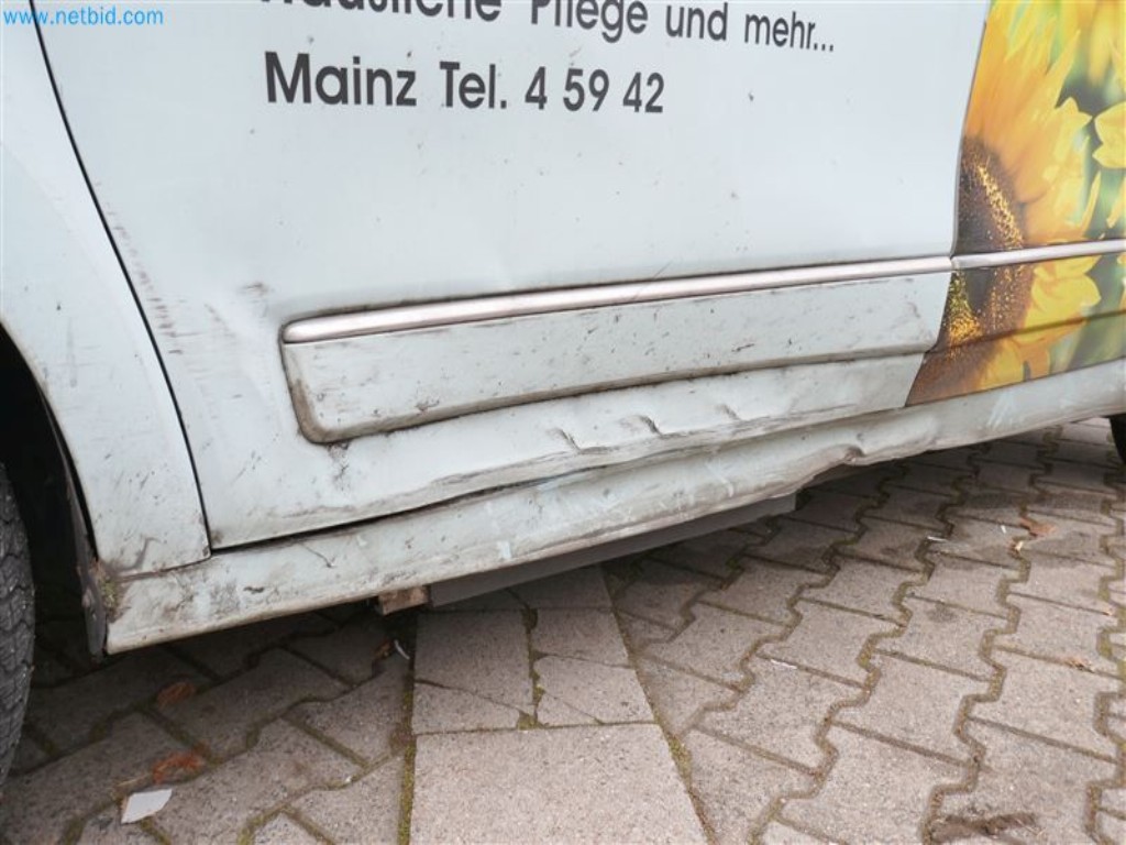 Veículos do serviço de enfermagem-24