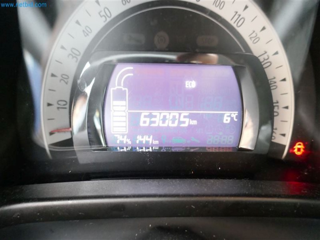 Veículos do serviço de enfermagem-11