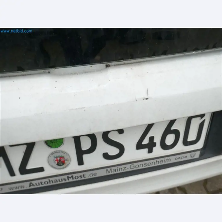 Vehículos del servicio de enfermería-22