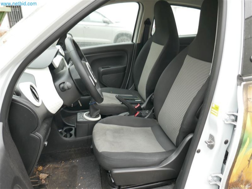 Veículos do serviço de enfermagem-25