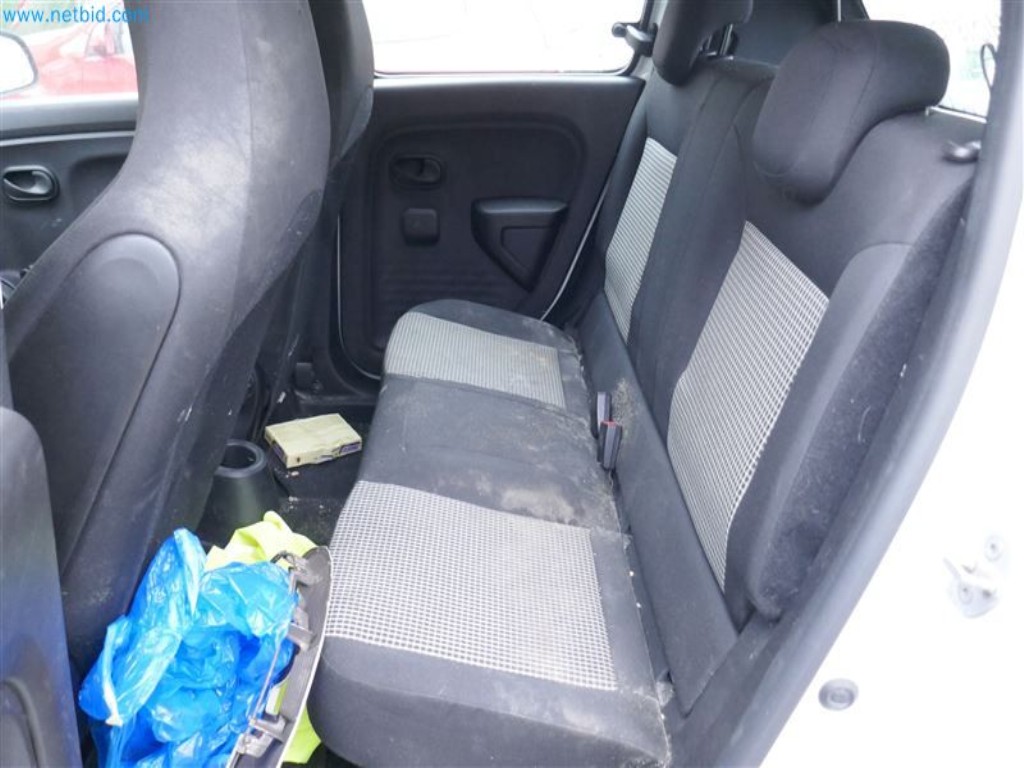 Veículos do serviço de enfermagem-8