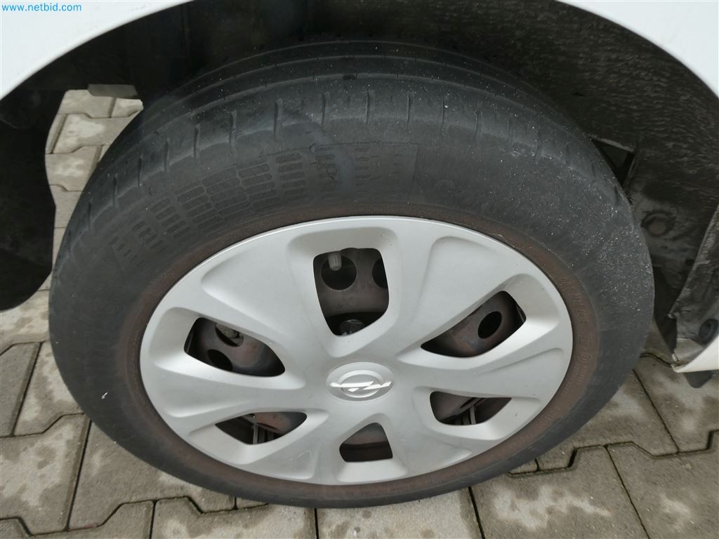 Veículos do serviço de enfermagem-13