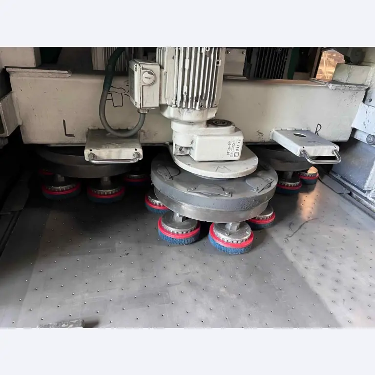 Equipamiento mecánico para una fábrica de productos metálicos-2