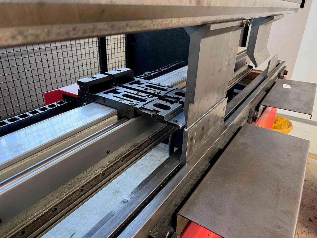 Mechanické vybavení továrny na kovové zboží-5