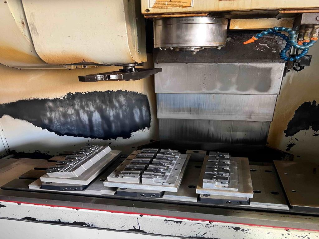 Mechanické vybavení továrny na kovové zboží-2