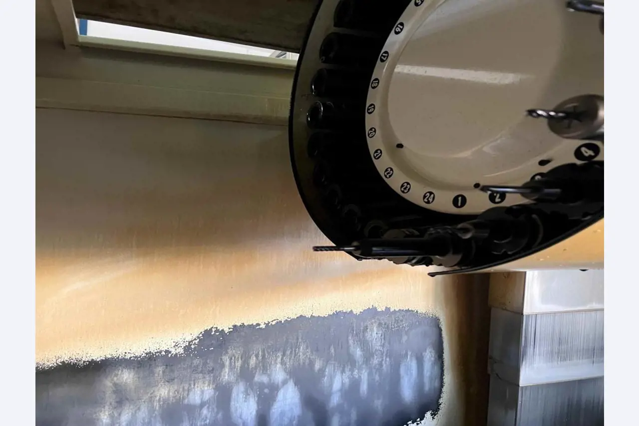 Equipamiento mecánico para una fábrica de productos metálicos-7