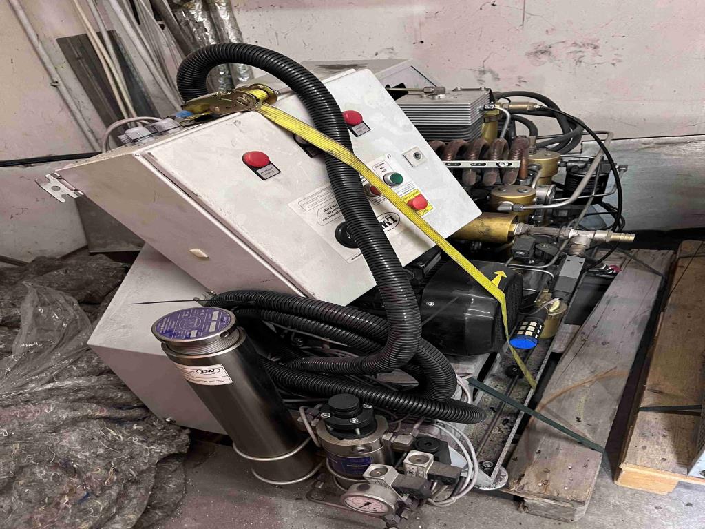 Mechanické vybavení továrny na kovové zboží-1