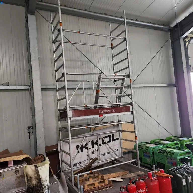 Aluminum quick-assembly scaffolding Layher