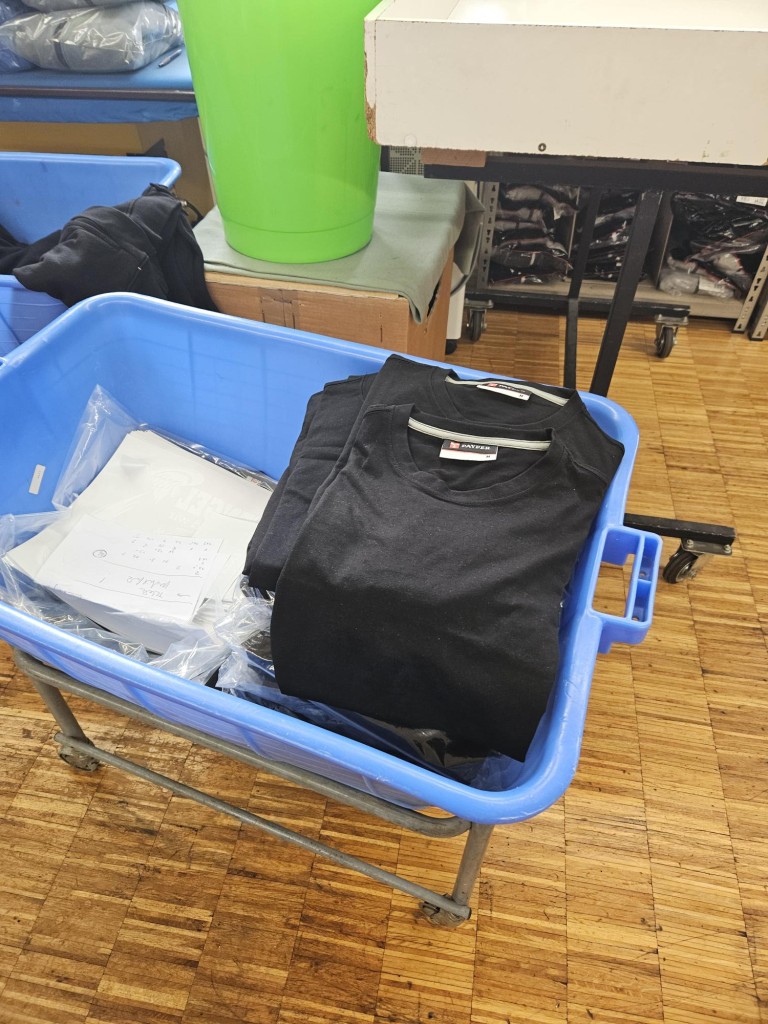 Zapasy i sprzęt biurowy-13