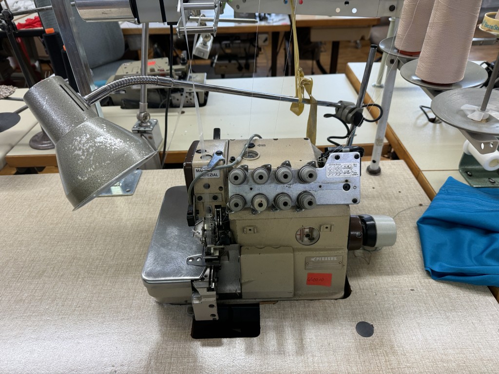 Zapasy i sprzęt biurowy-12