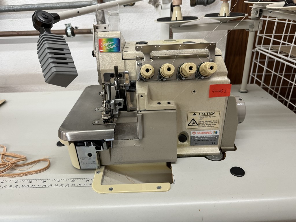 Zapasy i sprzęt biurowy-5