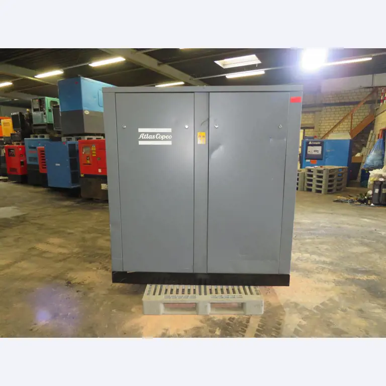 Různé kompresory, generátory a chladicí sušičky-4