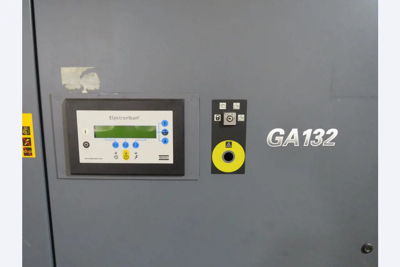 Různé kompresory, generátory a chladicí sušičky-5