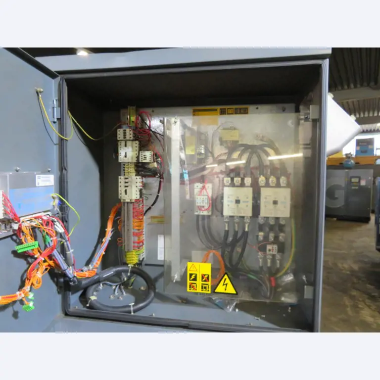 Různé kompresory, generátory a chladicí sušičky-7