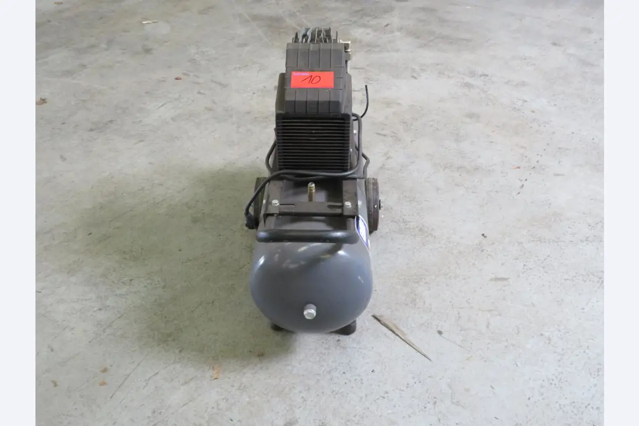 Varios compresores, generadores y secadores frigoríficos-1