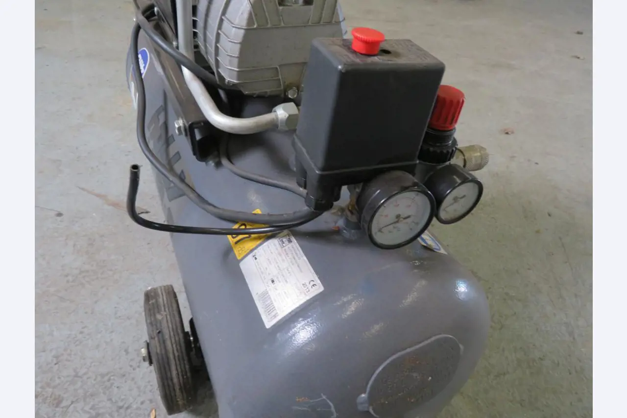 Varios compresores, generadores y secadores frigoríficos-5