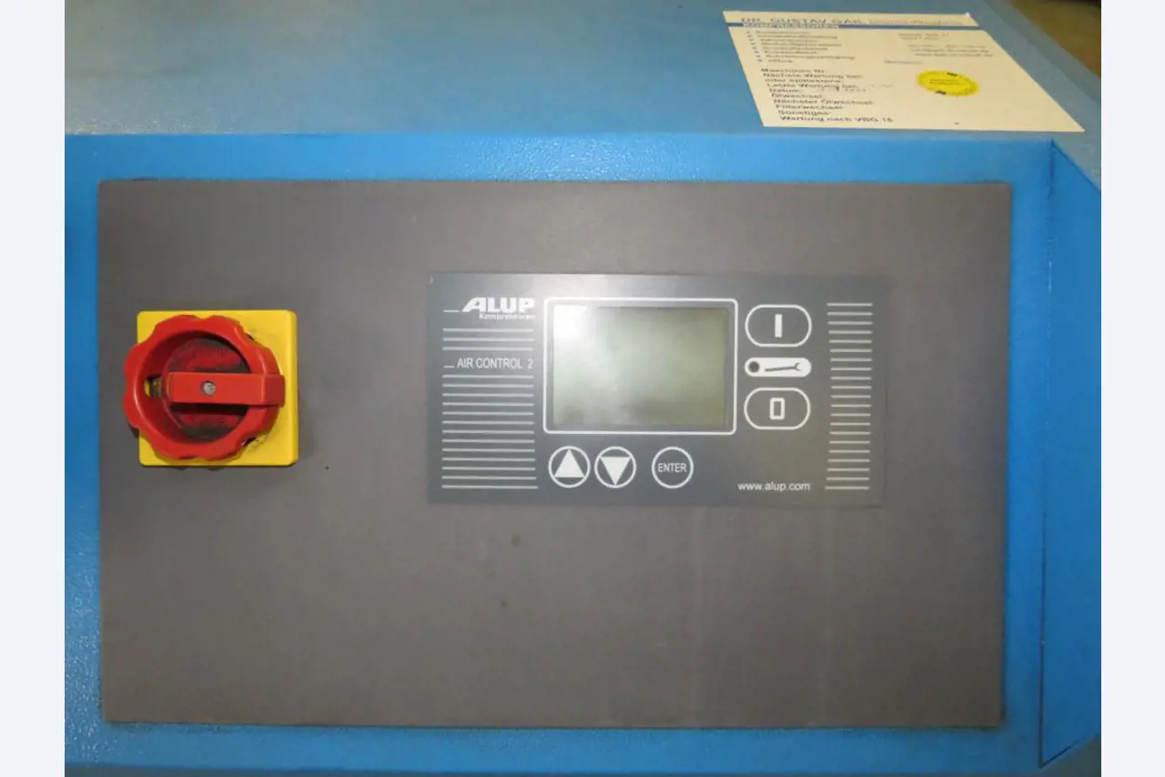 Různé kompresory, generátory a chladicí sušičky-9