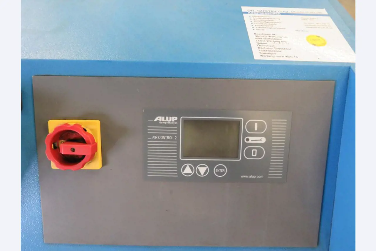 Různé kompresory, generátory a chladicí sušičky-10