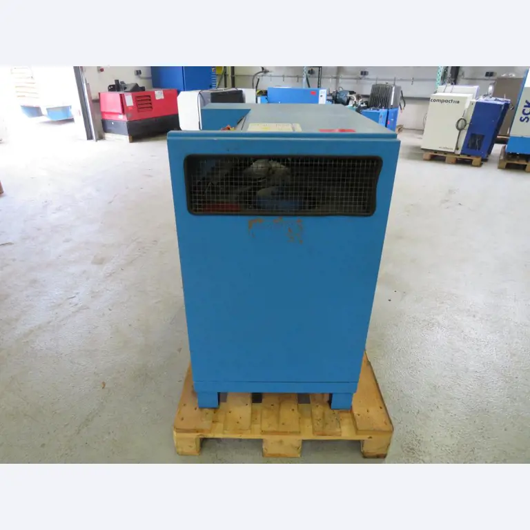 Různé kompresory, generátory a chladicí sušičky-2