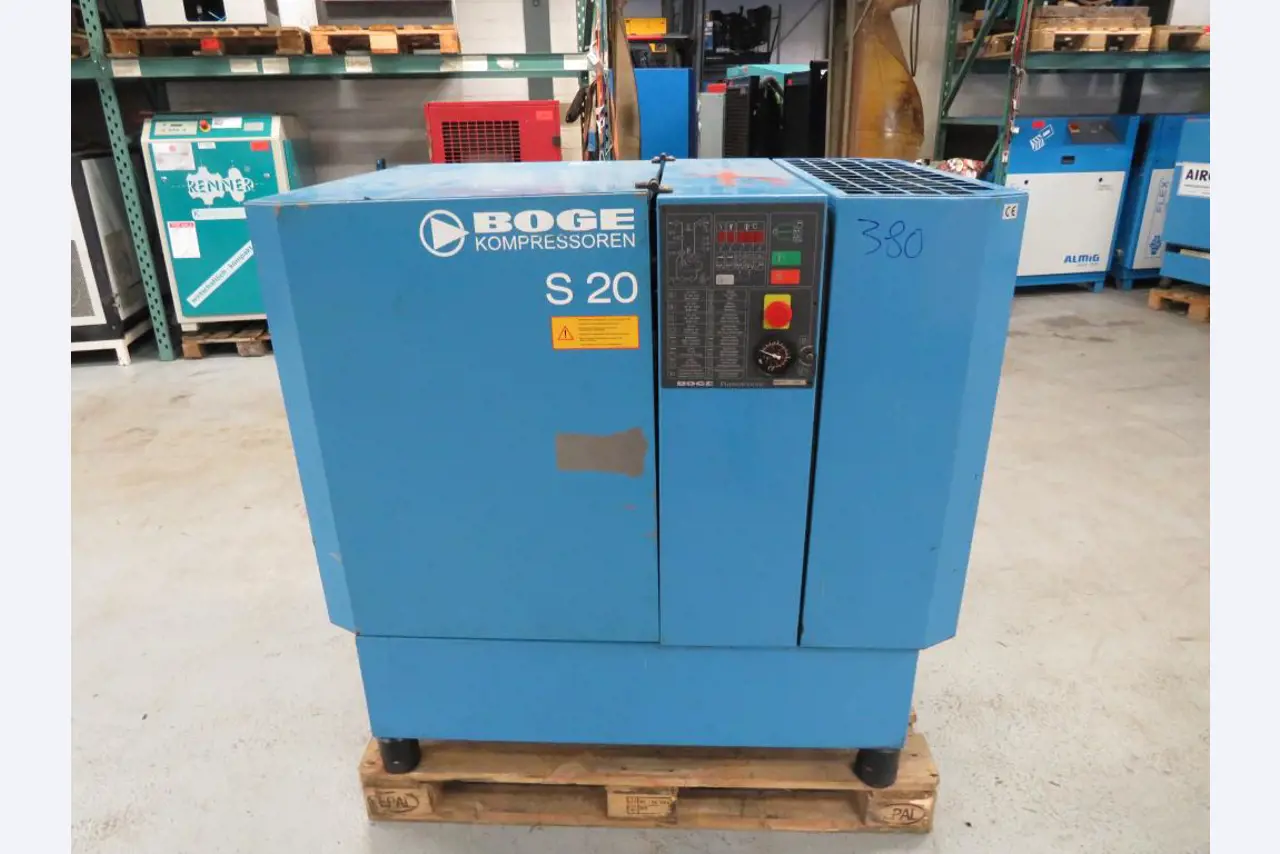 Različni kompresorji, generatorji in hladilni sušilniki-1