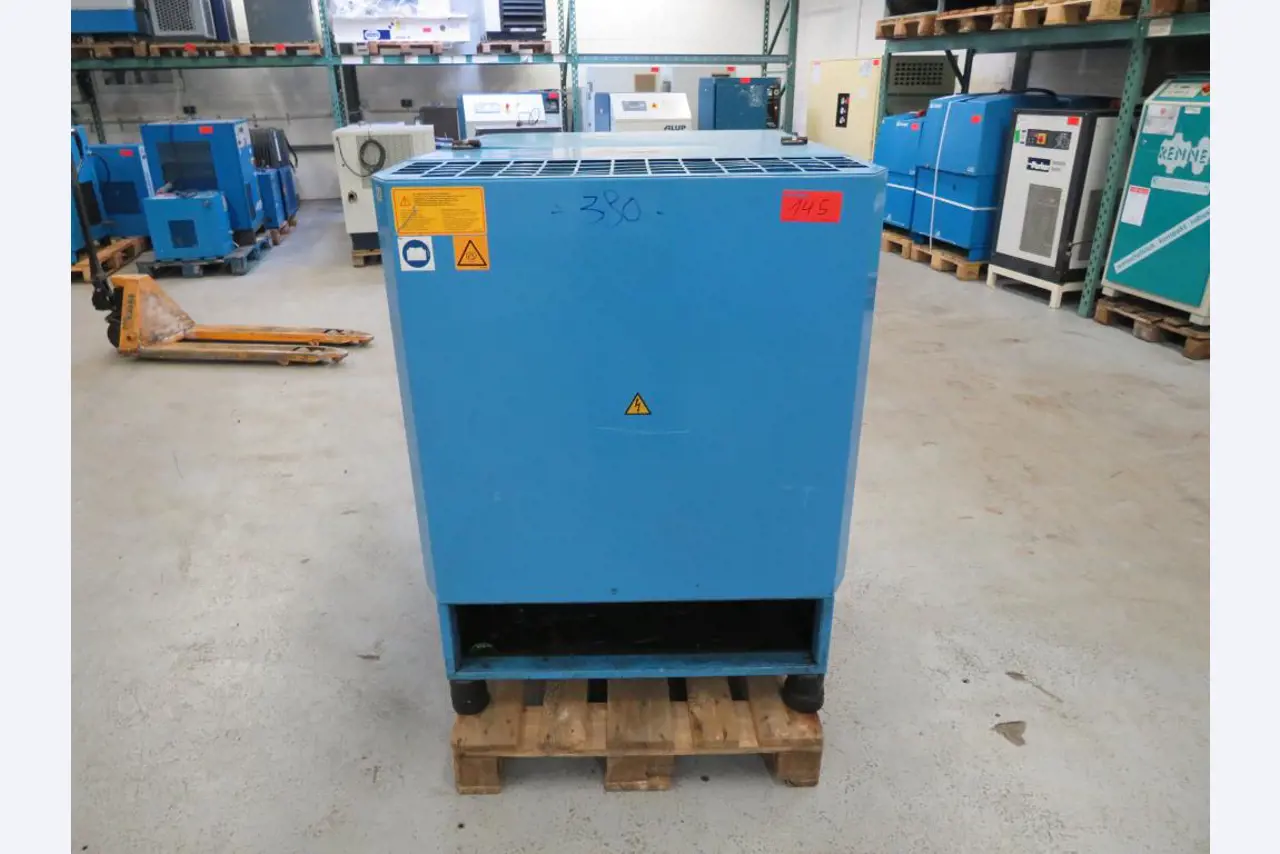 Različni kompresorji, generatorji in hladilni sušilniki-2