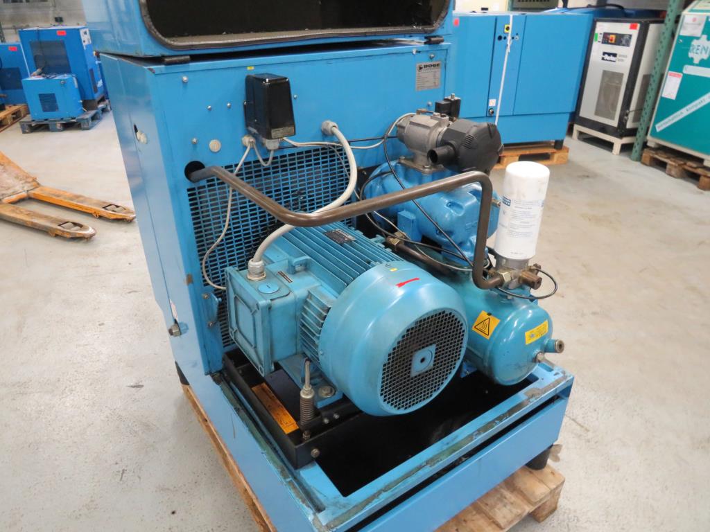 Various compressors, generators and refrigeration dryers-9