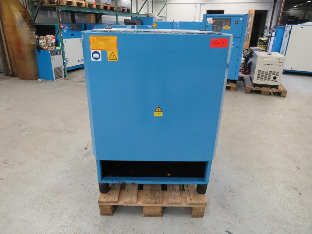 Various compressors, generators and refrigeration dryers-2