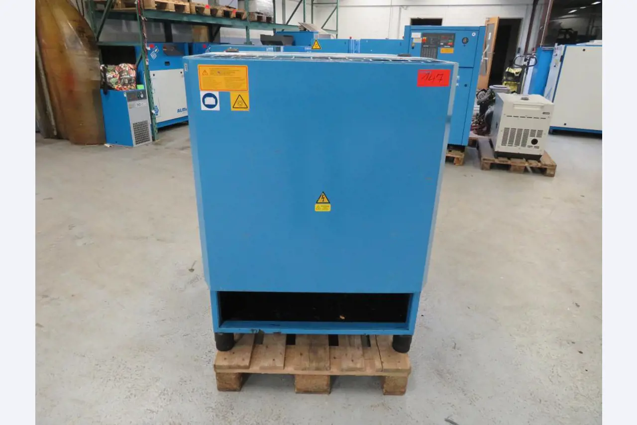 Div. Kompressoren, Generatoren sowie Kältetrockner-2