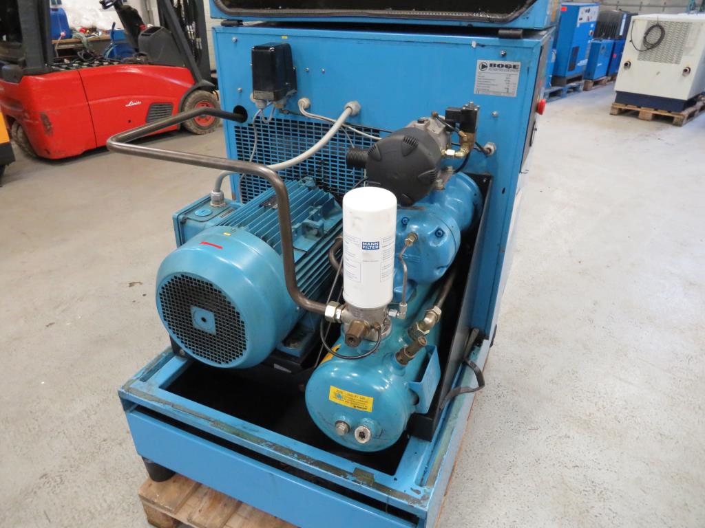 Various compressors, generators and refrigeration dryers-8