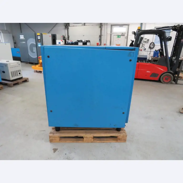 Různé kompresory, generátory a chladicí sušičky-3