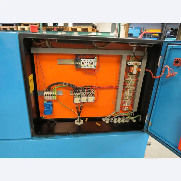 Různé kompresory, generátory a chladicí sušičky-7