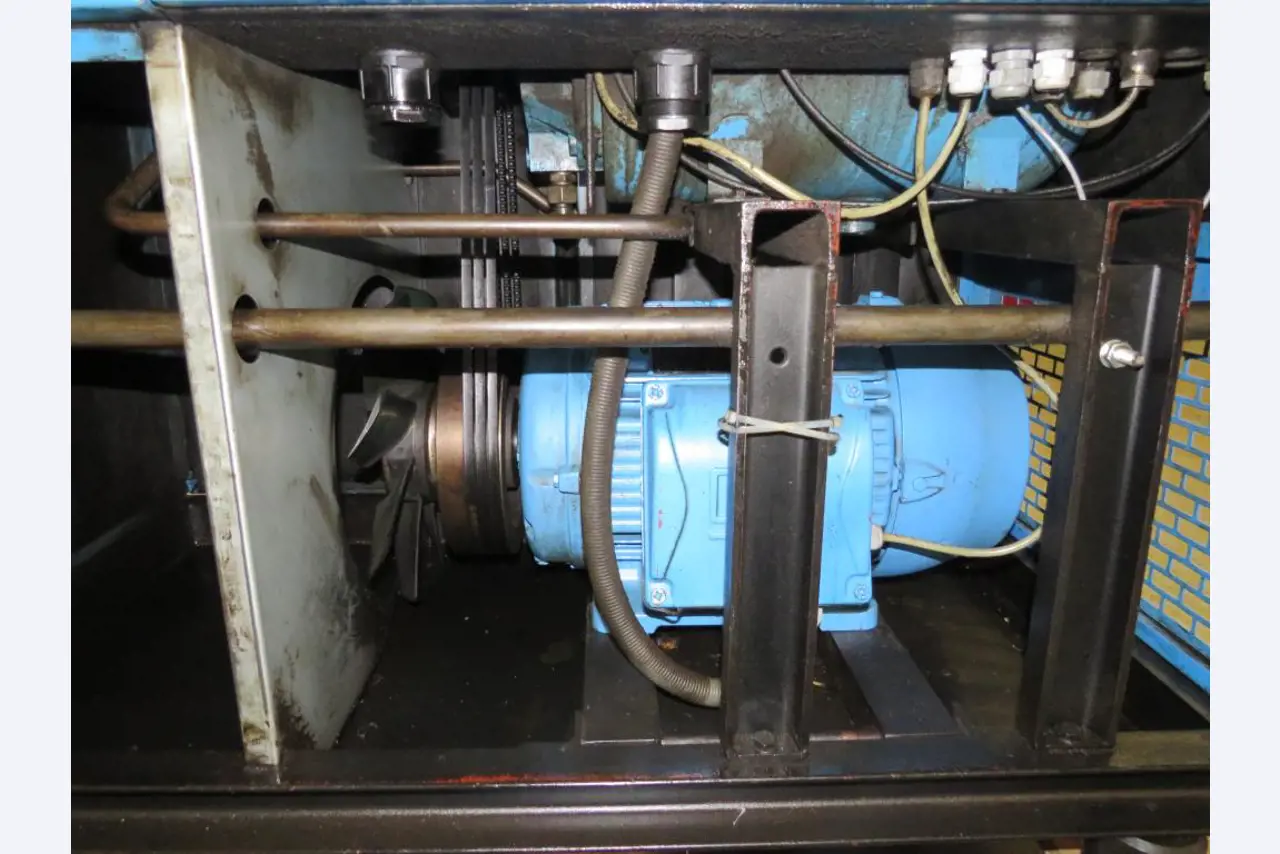 Varios compresores, generadores y secadores frigoríficos-11