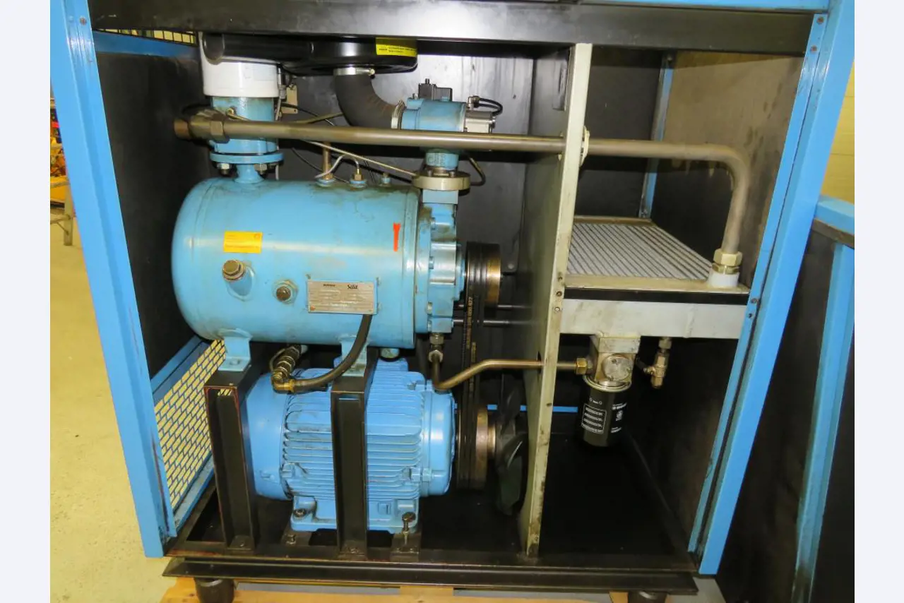 Varios compresores, generadores y secadores frigoríficos-12
