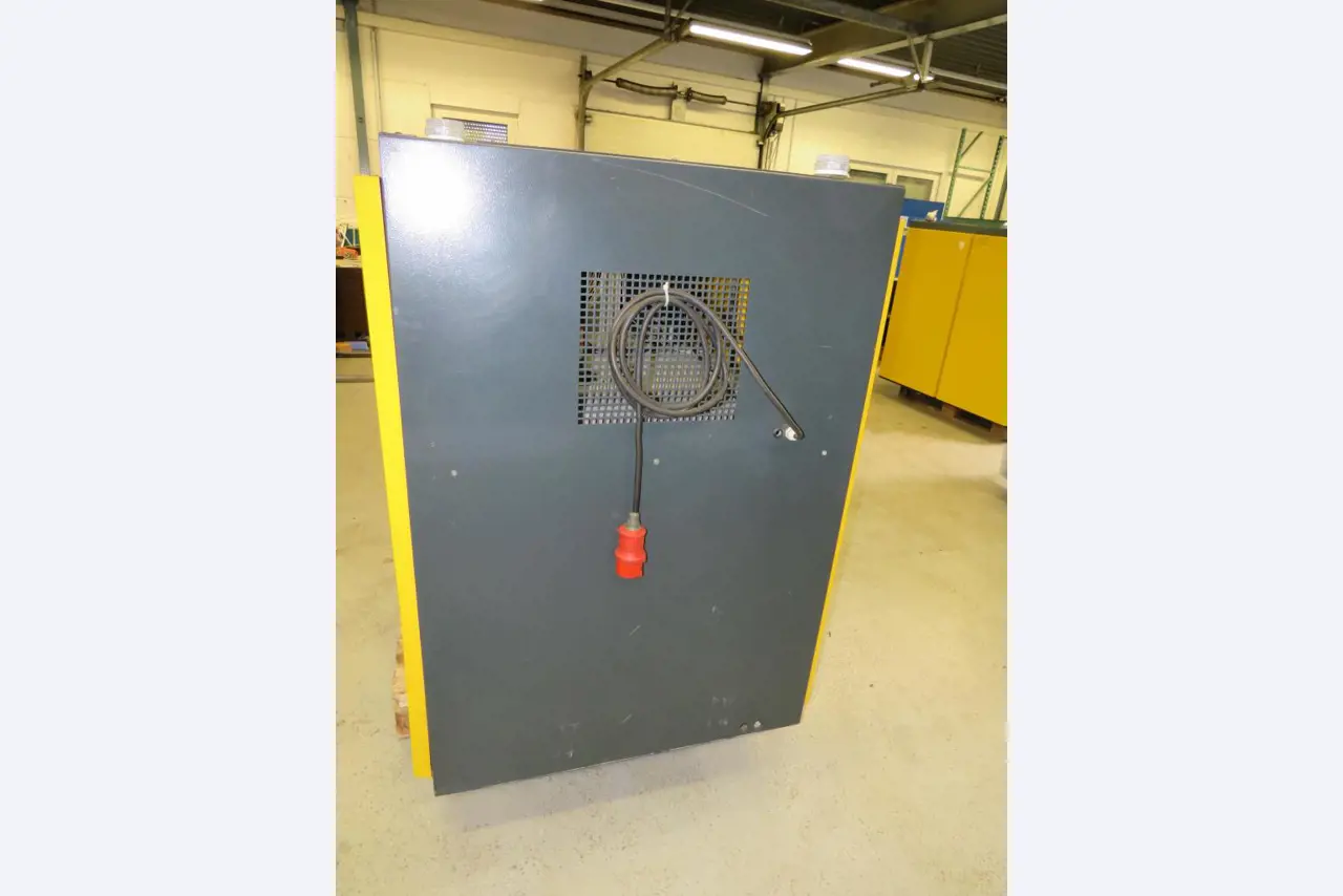 Różne sprężarki, generatory i osuszacze chłodnicze-3