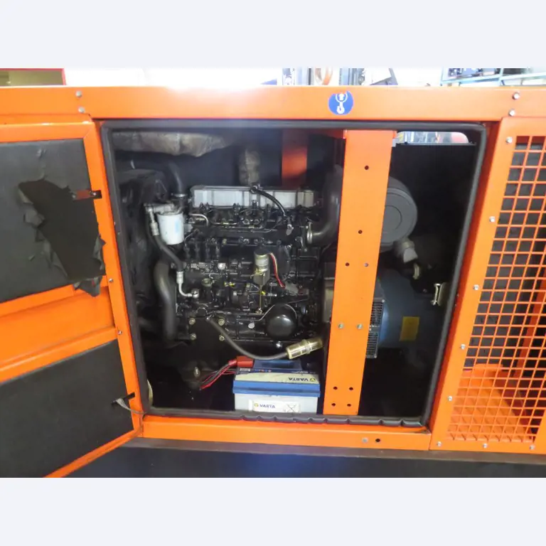 Různé kompresory, generátory a chladicí sušičky-8