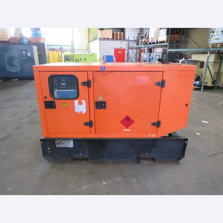 Různé kompresory, generátory a chladicí sušičky-1