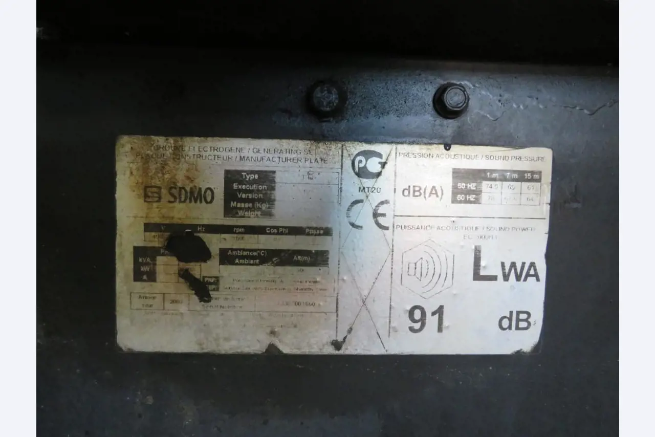 Různé kompresory, generátory a chladicí sušičky-5