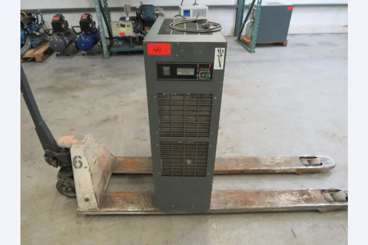 Varios compresores, generadores y secadores frigoríficos-1