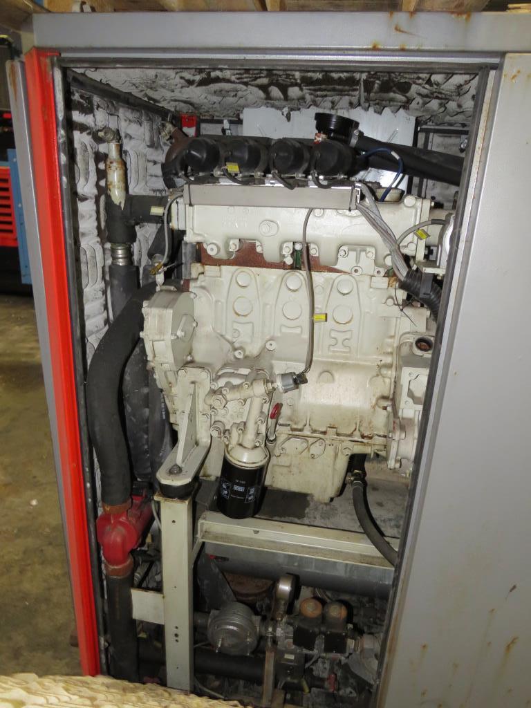 Různé kompresory, generátory a chladicí sušičky-14