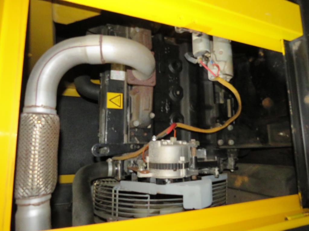 Varios compresores, generadores y secadores frigoríficos-11