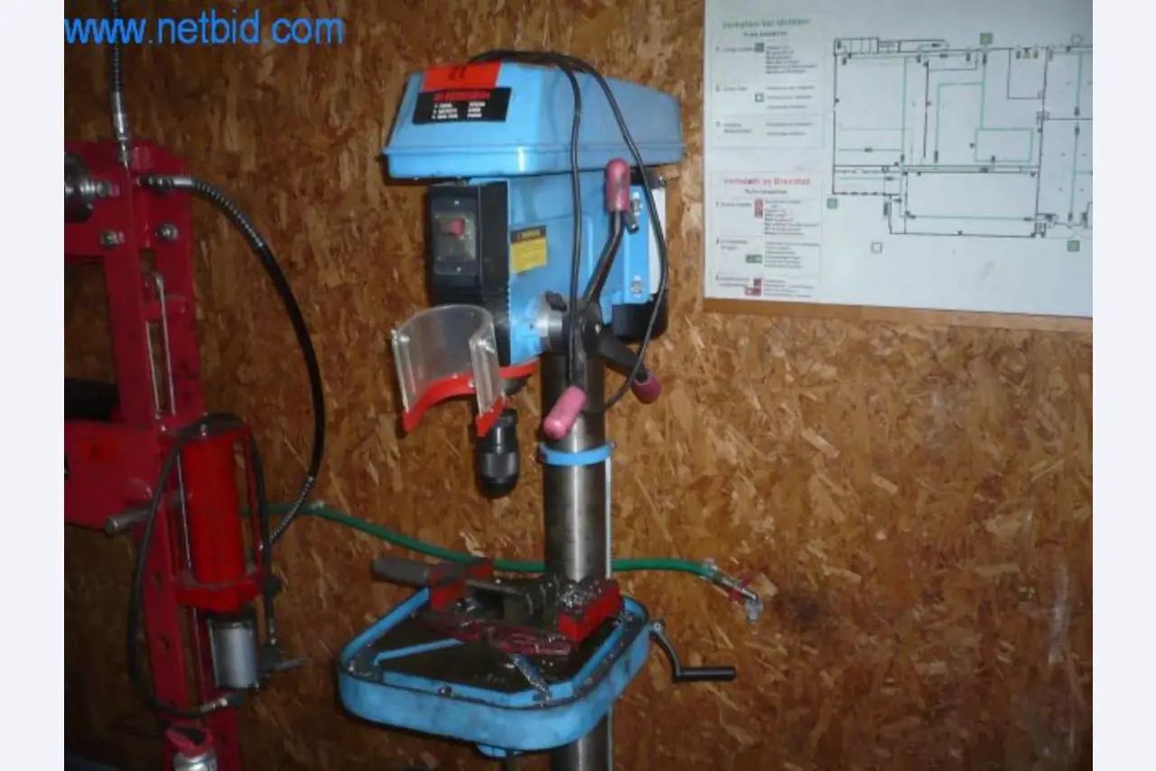 KFZ-Werkstatt-Einrichtung, LKW- und PKW-Reifen, Kühlanhänger-1