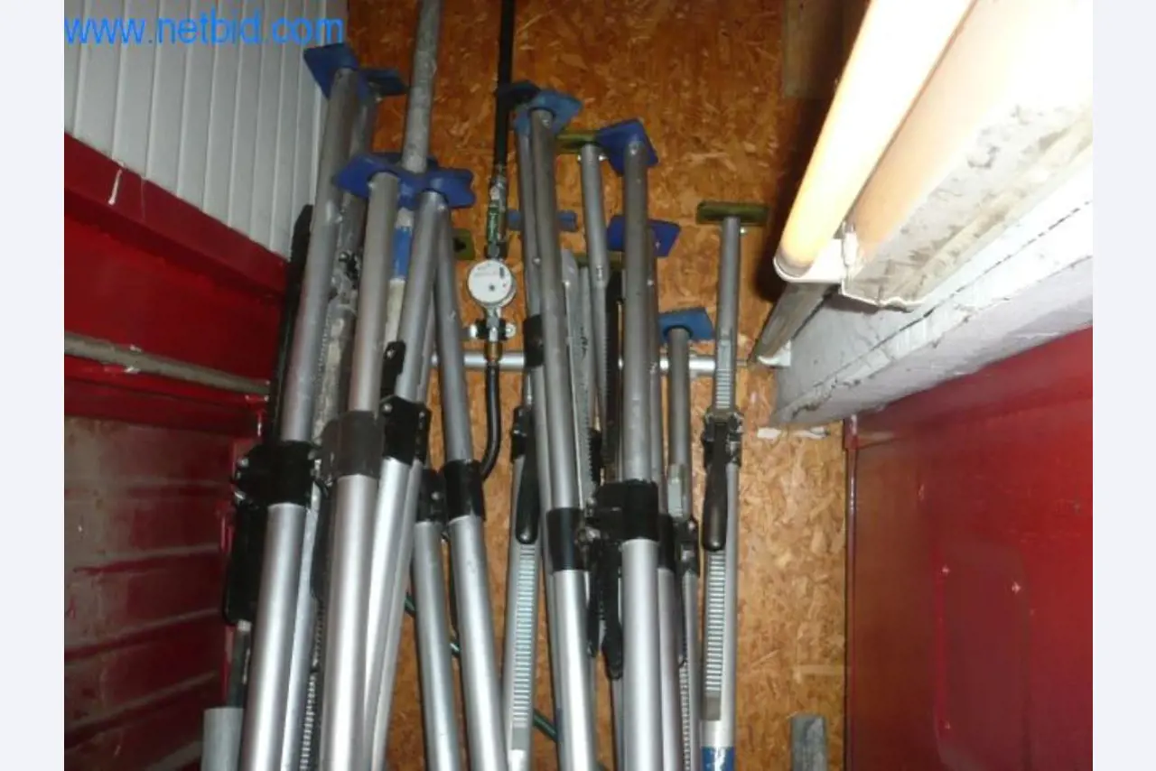 KFZ-Werkstatt-Einrichtung, LKW- und PKW-Reifen, Kühlanhänger-1