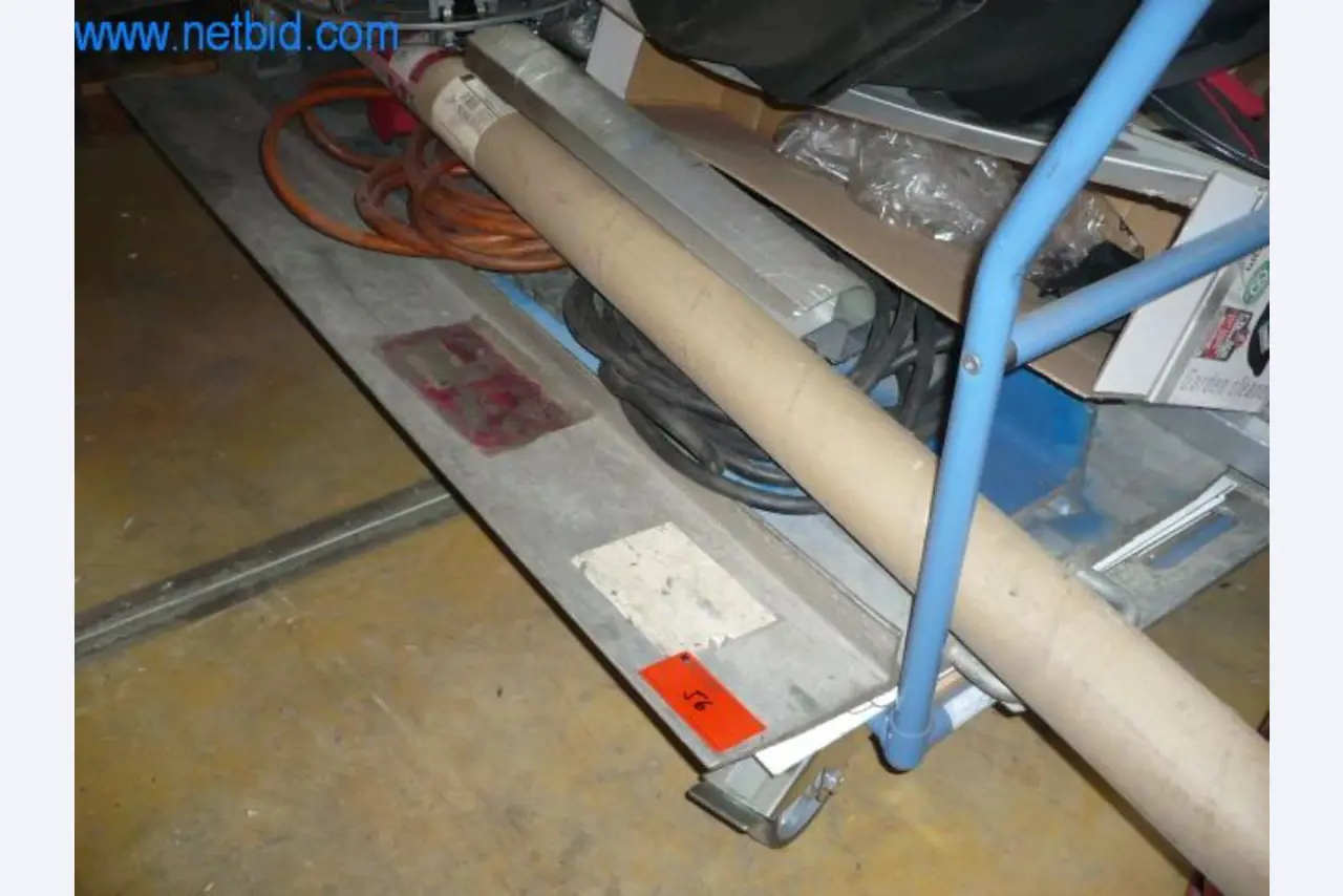 Equipamiento para talleres de automóviles, neumáticos para camiones y automóviles, remolques frigoríficos-1