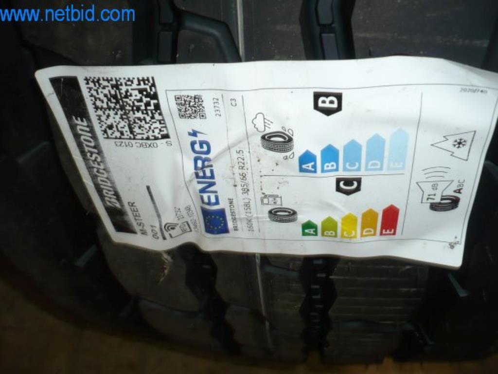 Equipamento para oficinas de automóveis, pneus para camiões e automóveis, reboques frigoríficos-3