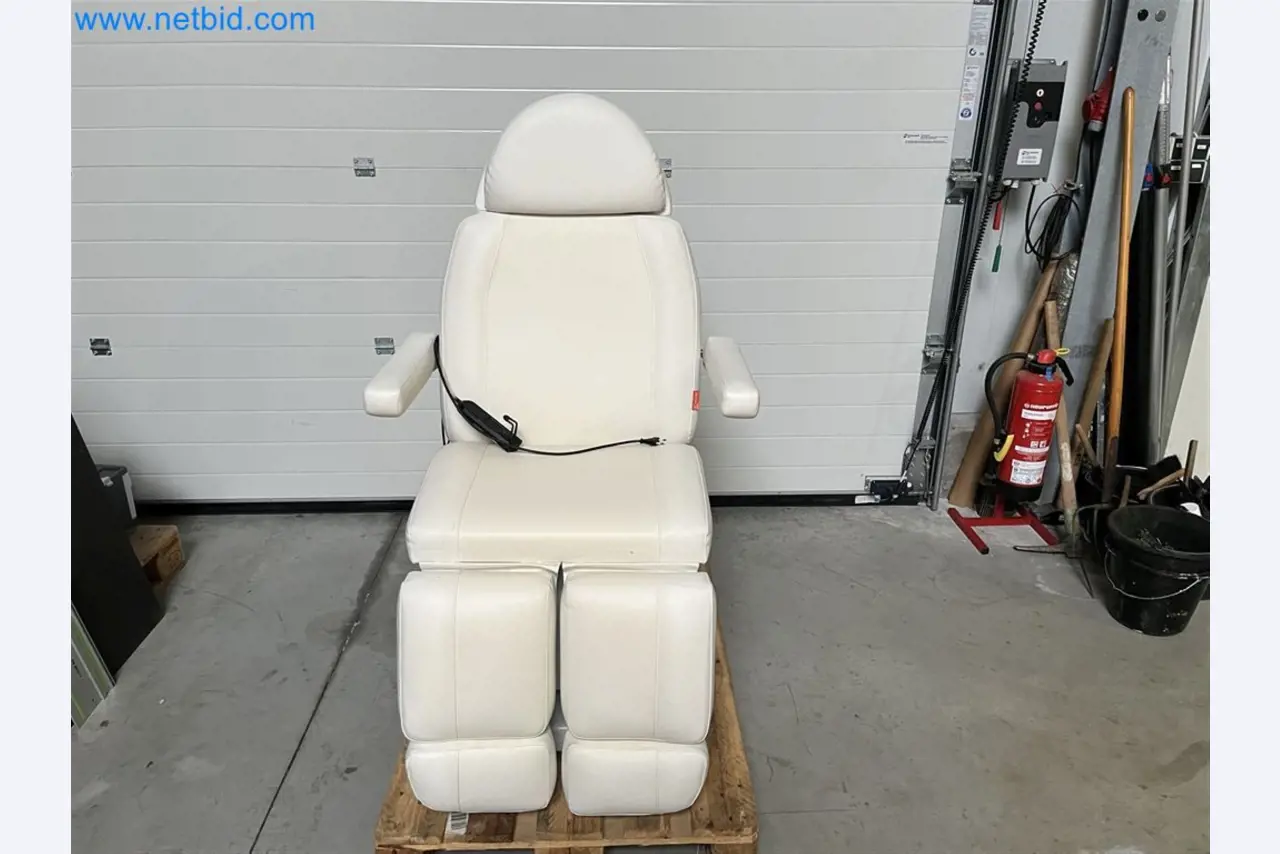 Técnica de un salón de belleza para reducir el tejido adiposo-1