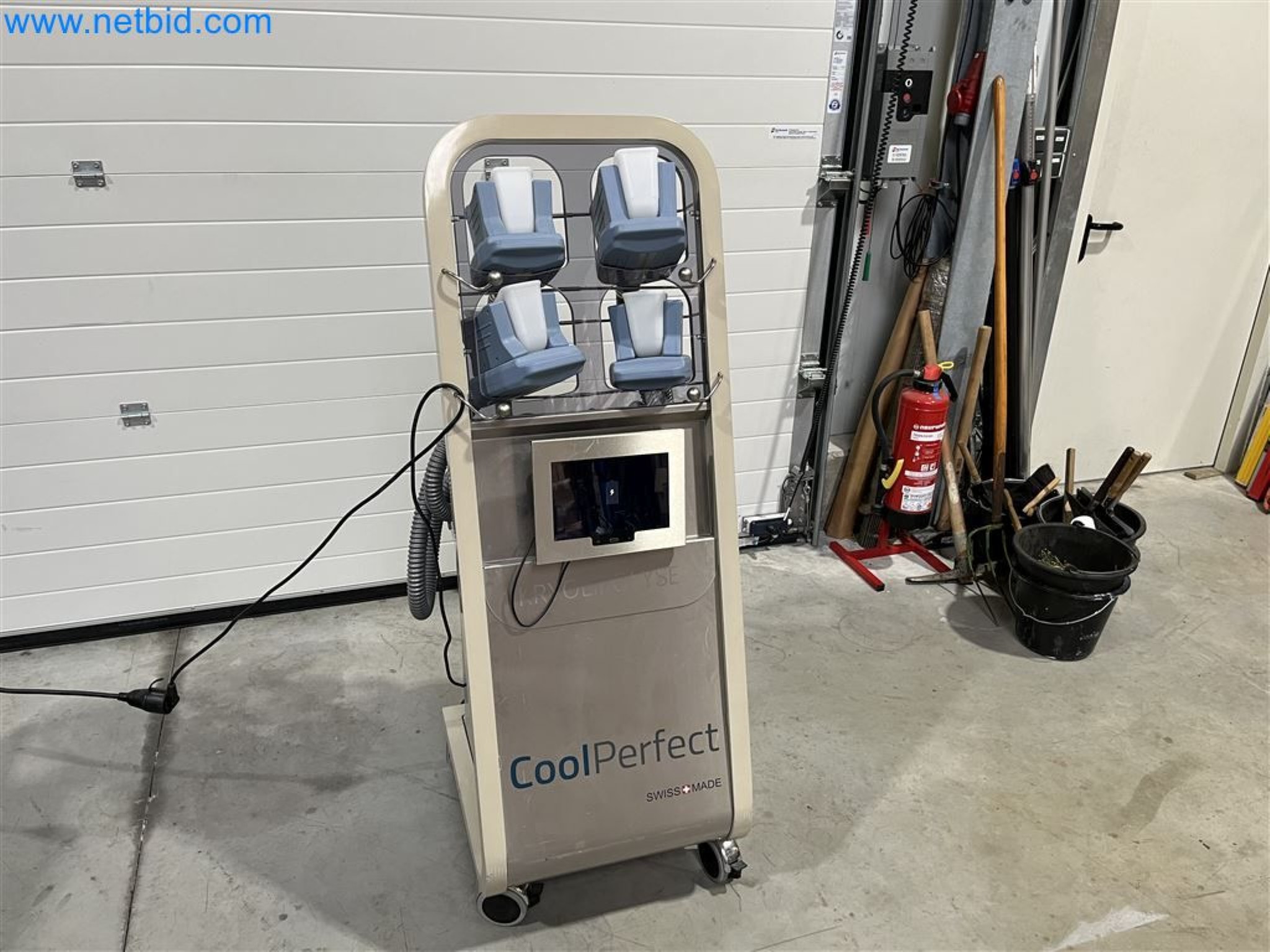 Técnica de un salón de belleza para reducir el tejido adiposo-1