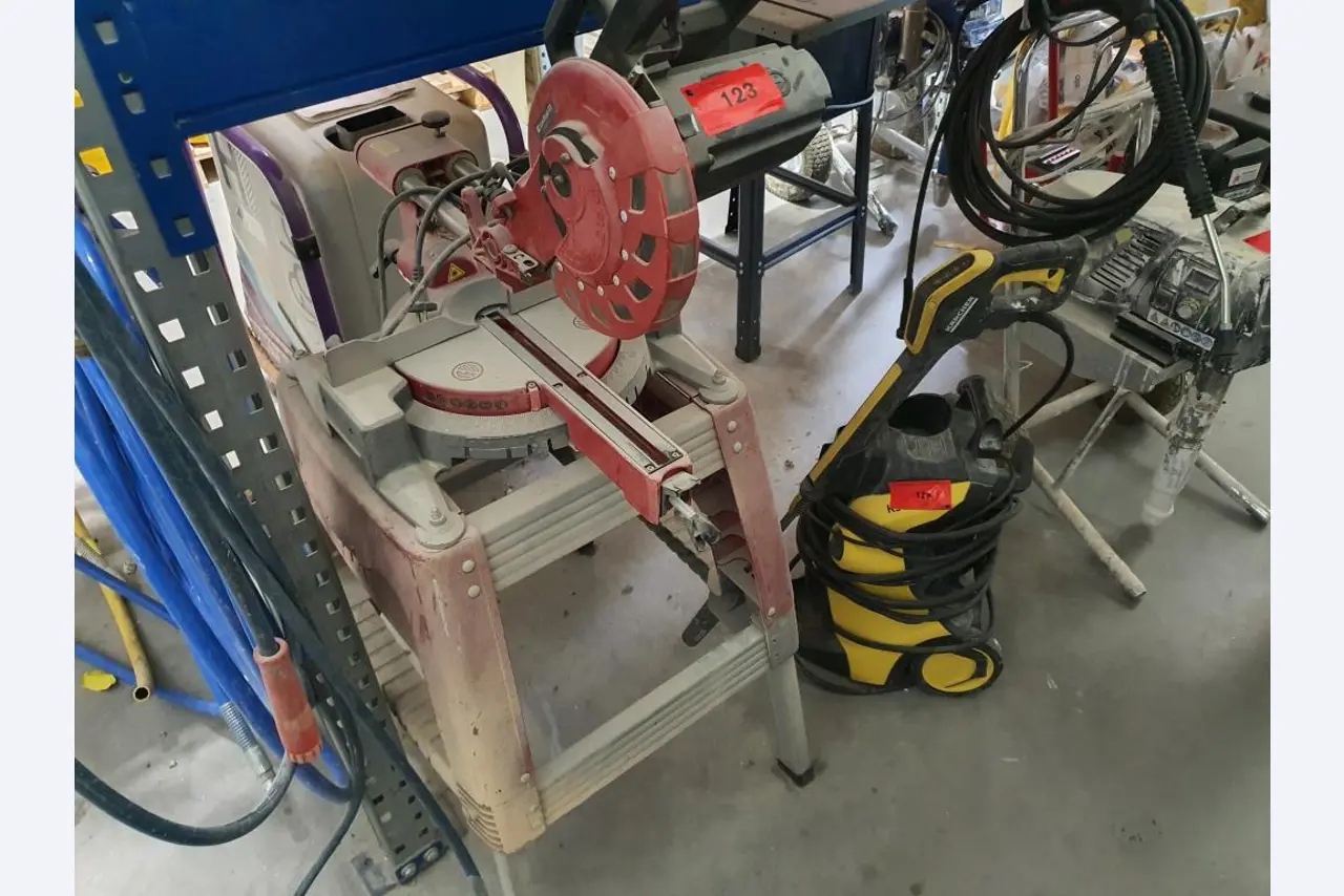 Maszyny do malowania, suchej zabudowy i budowy elewacji-1