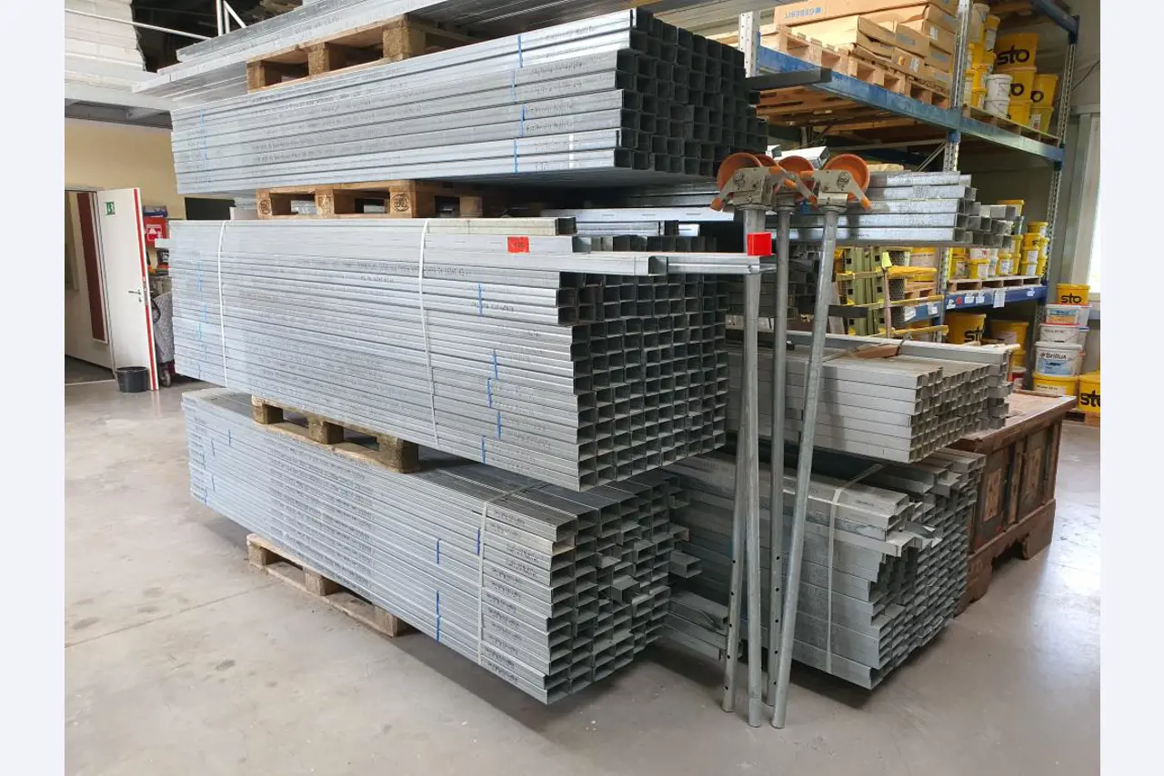 Máquinas para pintura, construcción en seco y construcción de fachadas-1