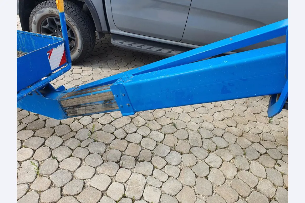 Stroje na malování, sádrokartonové konstrukce a fasádní konstrukce-6